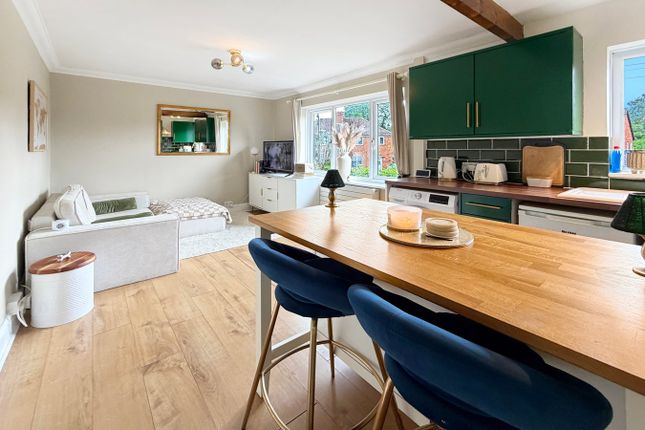 2a, Longwood Lane, Amersham photo 3