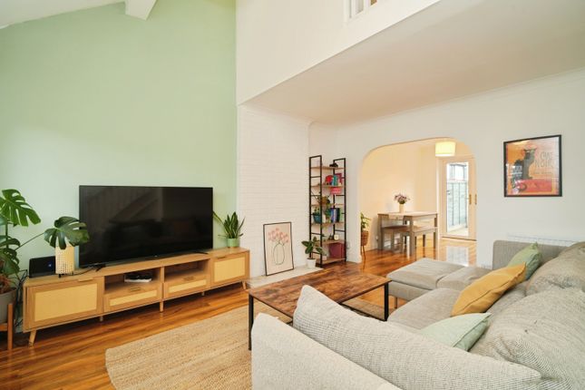 30, Kilrush Avenue, Manchester photo 4