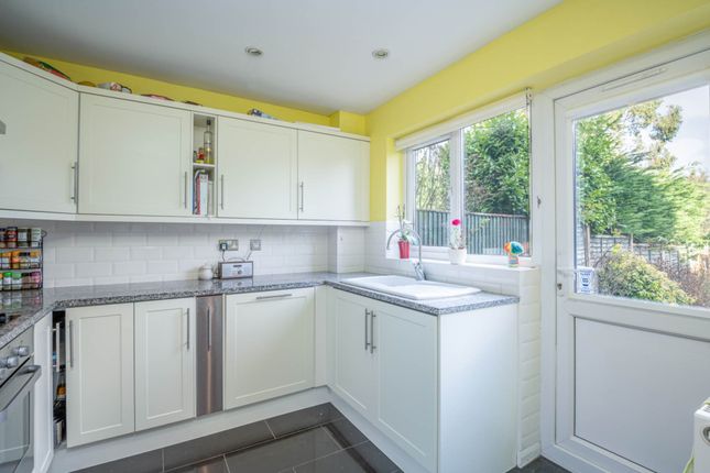 Property for sale in Nash Close, Elstree