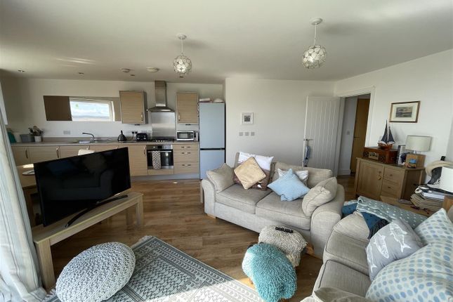 7 Maliphant, Bwlchygwynt, Llanelli photo 2