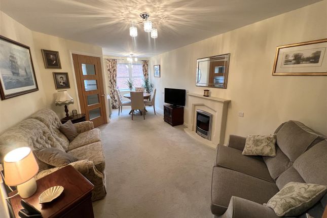 Apartment 32, Barnes Wallis Court, Charles Briggs Avenue, Howden photo 2