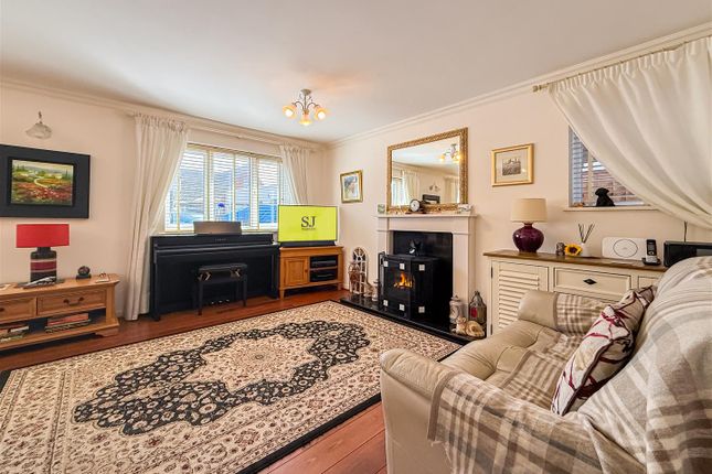 63, Mountview Crescent, Southminster photo 4