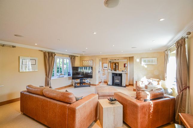 Cross Farm, Stretton Road, Warrington photo 3