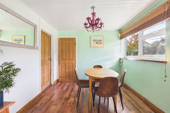 4, Barnfield Road, Stroud photo 3