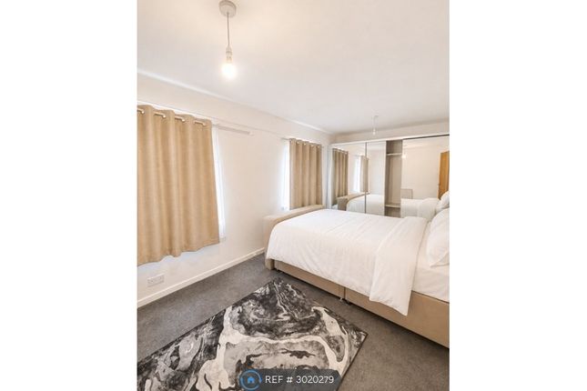 Hobart Road, Tilbury photo 5