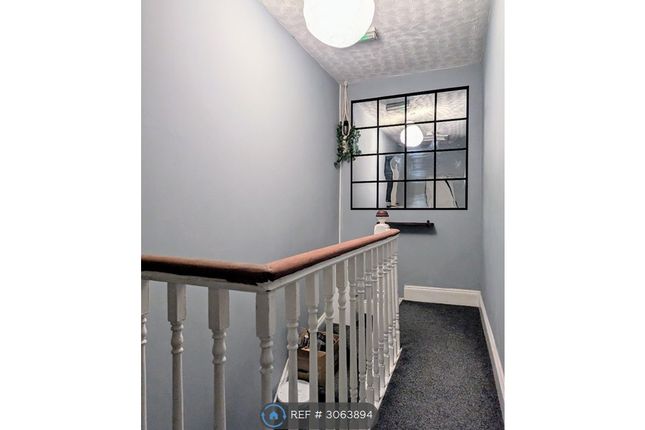 A Wilbraham Road, Flat ChorltonCumHardy, Manchester photo 5