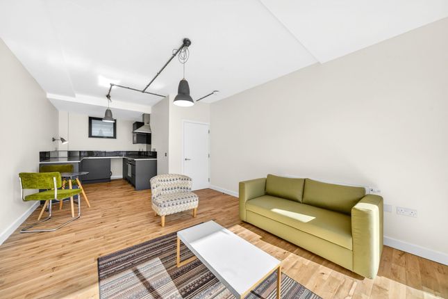 10 Hill House Apts, 124 Pentonville Road, London photo 4