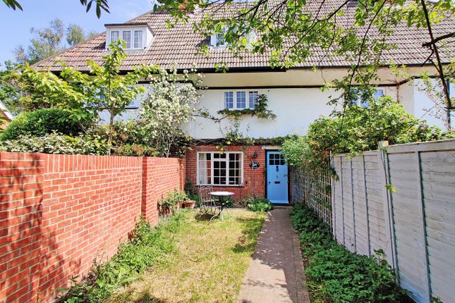 2-bed house on 7, Garden Road, Ringwood, £375,000