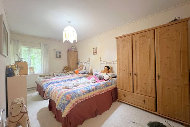 End terrace house for sale in Bach Close, Basingstoke, Hampshire