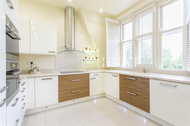 6, Montague House, Woodford Green photo 2
