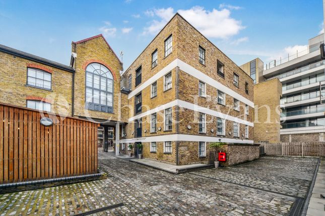 Studio for sale in Avon Court, Royal Quay, Limehouse