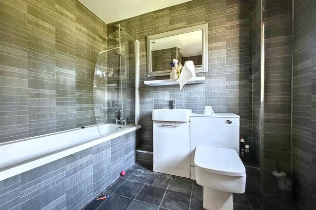 92, Basingstoke Road, Peterlee photo 4