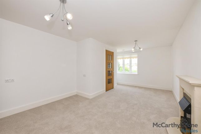 32 Ermine Court, Coronation Road, Ware photo 4