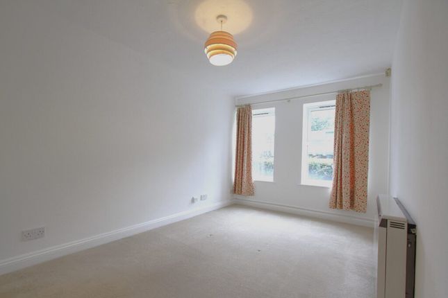 30, Coopers Gate, Banbury photo 4