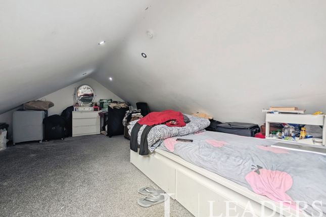 Loft Room, 14, Northbrooks, Essex photo 3