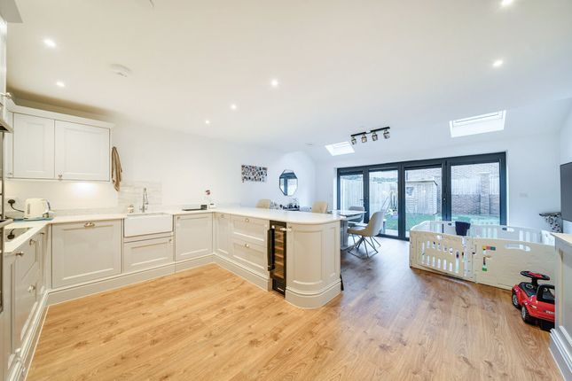 3, Heronwood Gardens, Kenley photo 3