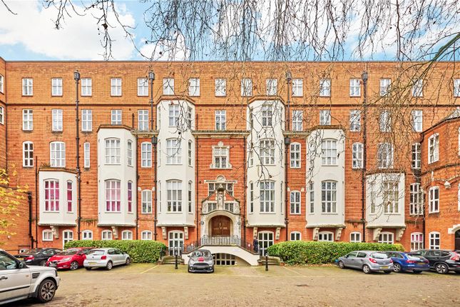 Flat for sale in Cormont Road, London