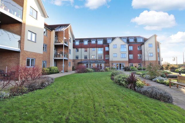 Flat for sale in London Road, St.Albans