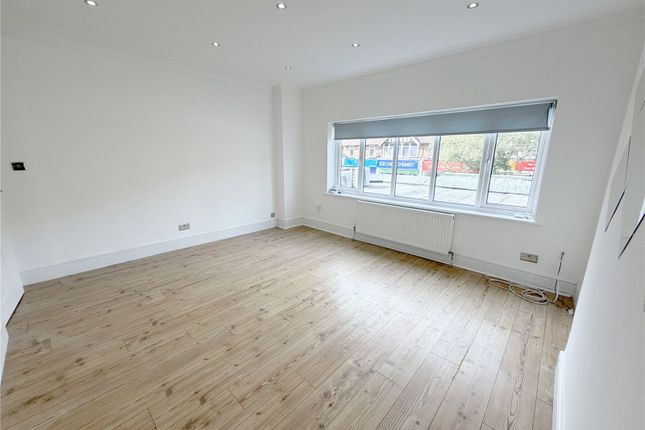 28b, The Broadway, London photo 4