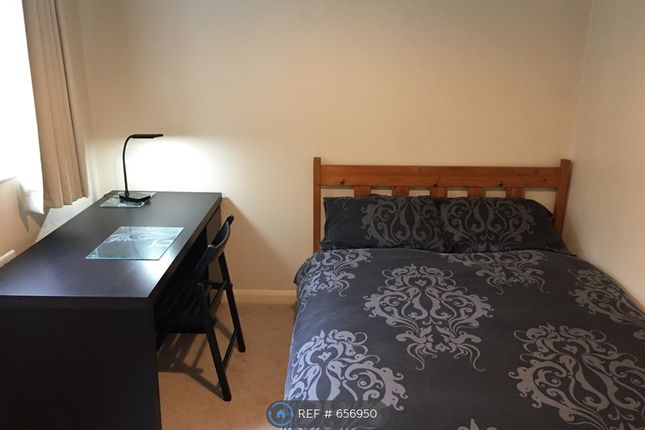 1 Bedroom Flats To Let In Virginia Water Primelocation