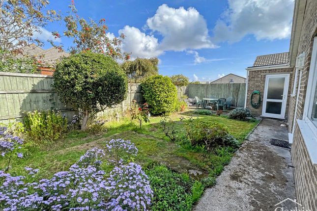 Montrose Drive, Bournemouth photo 2