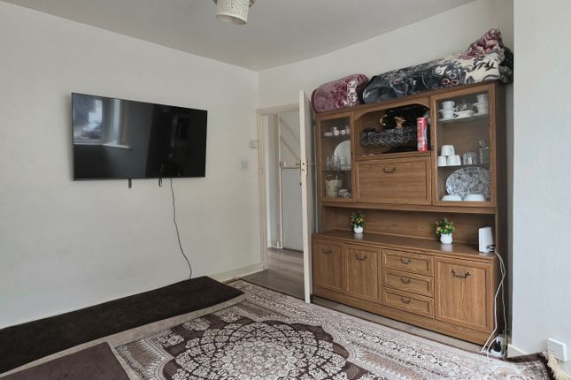 8, HARROW photo 2