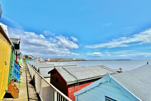 81B, Southcliff, Walton-on-the-Naze photo 4