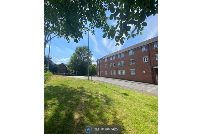 Flat to rent in Irwell Lane, Runcorn