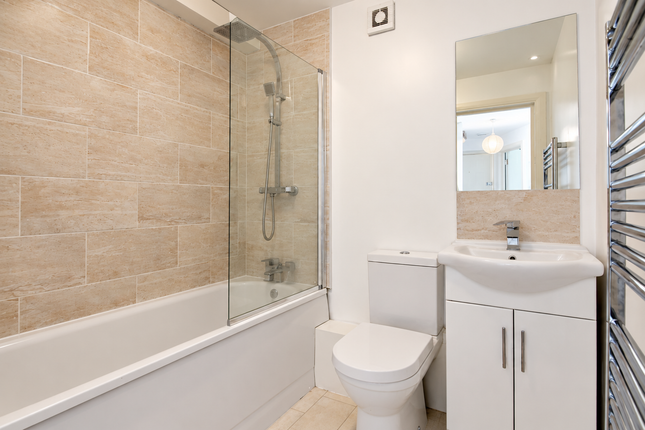 Flat 1, Bromley photo 4