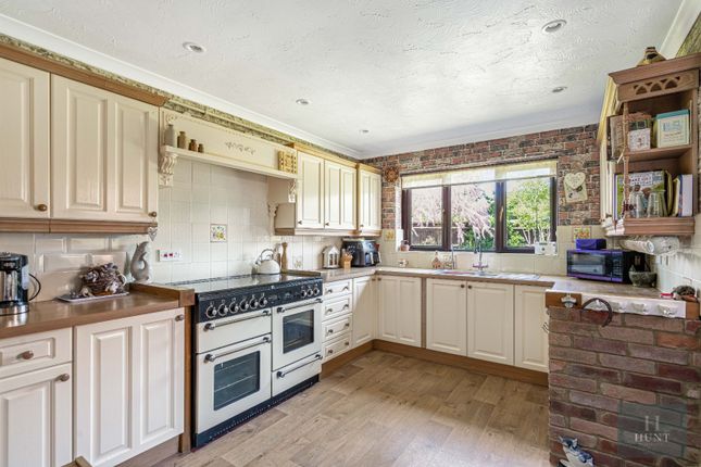 12, Hunt Road, Oxfordshire photo 4