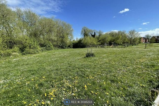 Maritime Court, Hempsted, Gloucester photo 2