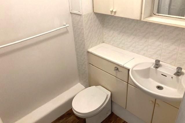 Thackeray Lodge, Feltham photo 5