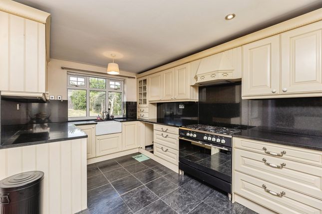 3, Chatsworth Avenue, Pontefract photo 2