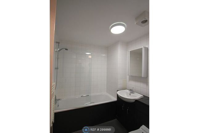 Flat, West Green Road, London photo 3
