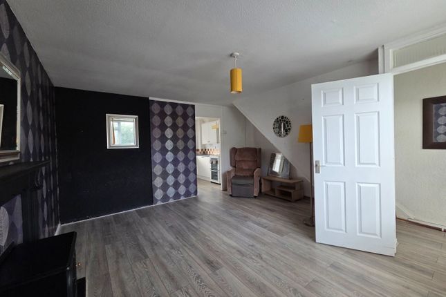 44, Cedar Close, Margate photo 3