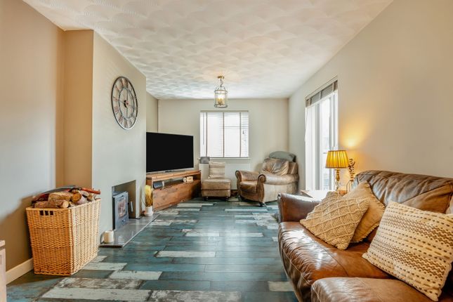 16, Poolway Place, Coleford photo 3