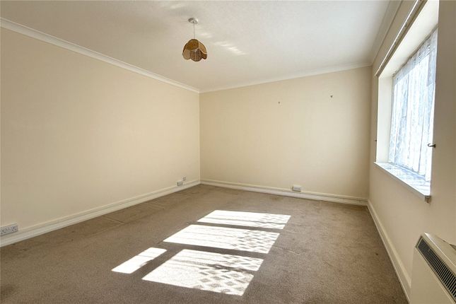 37, Cottington Court, Devon photo 4
