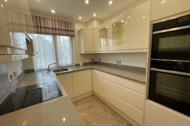 18 Grove House, Swansea photo 2