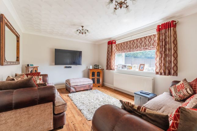 6 Murillo Drive, Lowestoft photo 2