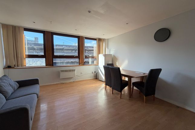 Metropolitan Apartments, 20 Lee Circle, Leicester  photo 2