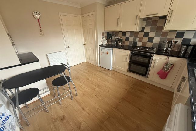 54, Riverside Mead, Peterborough photo 5
