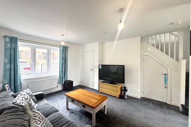 68 Ffordd Y Friallen, Llantwit Fardre photo 3