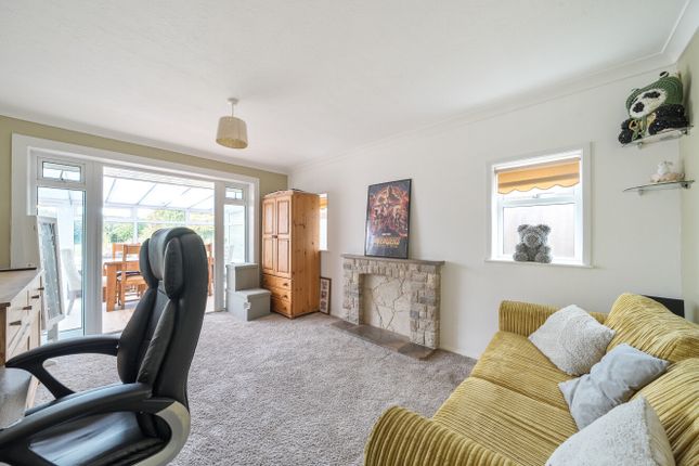 69, Singleton Crescent, Worthing photo 3