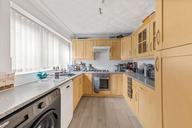 7 Wensleydale Road, Leigh photo 4