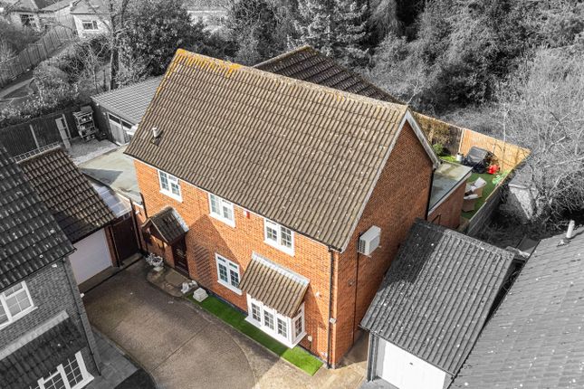 4-bed house on 6, Newland Close, Pinner, £1,050,000