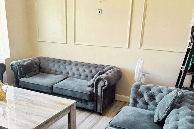 29, Portland Crescent, London photo 5
