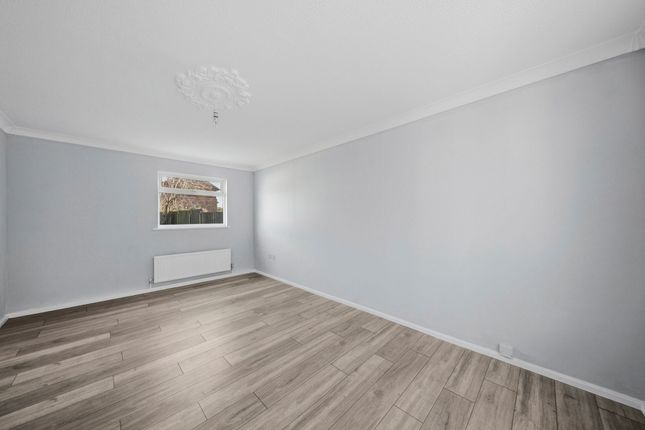 3 Granston Close, Warrington photo 3