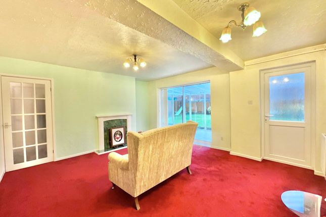9 Croxden Close, Stoke-On-Trent photo 2