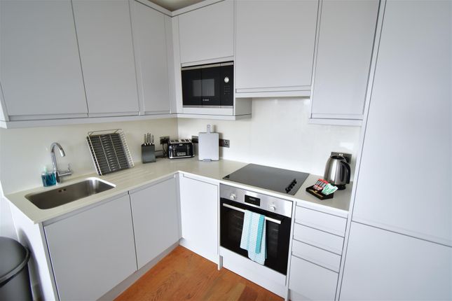 Flat 47, Abbey House, Stoke Road, Slough photo 4
