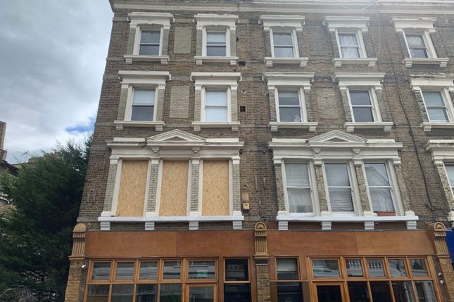 Duplex to rent in Richmond Way, London